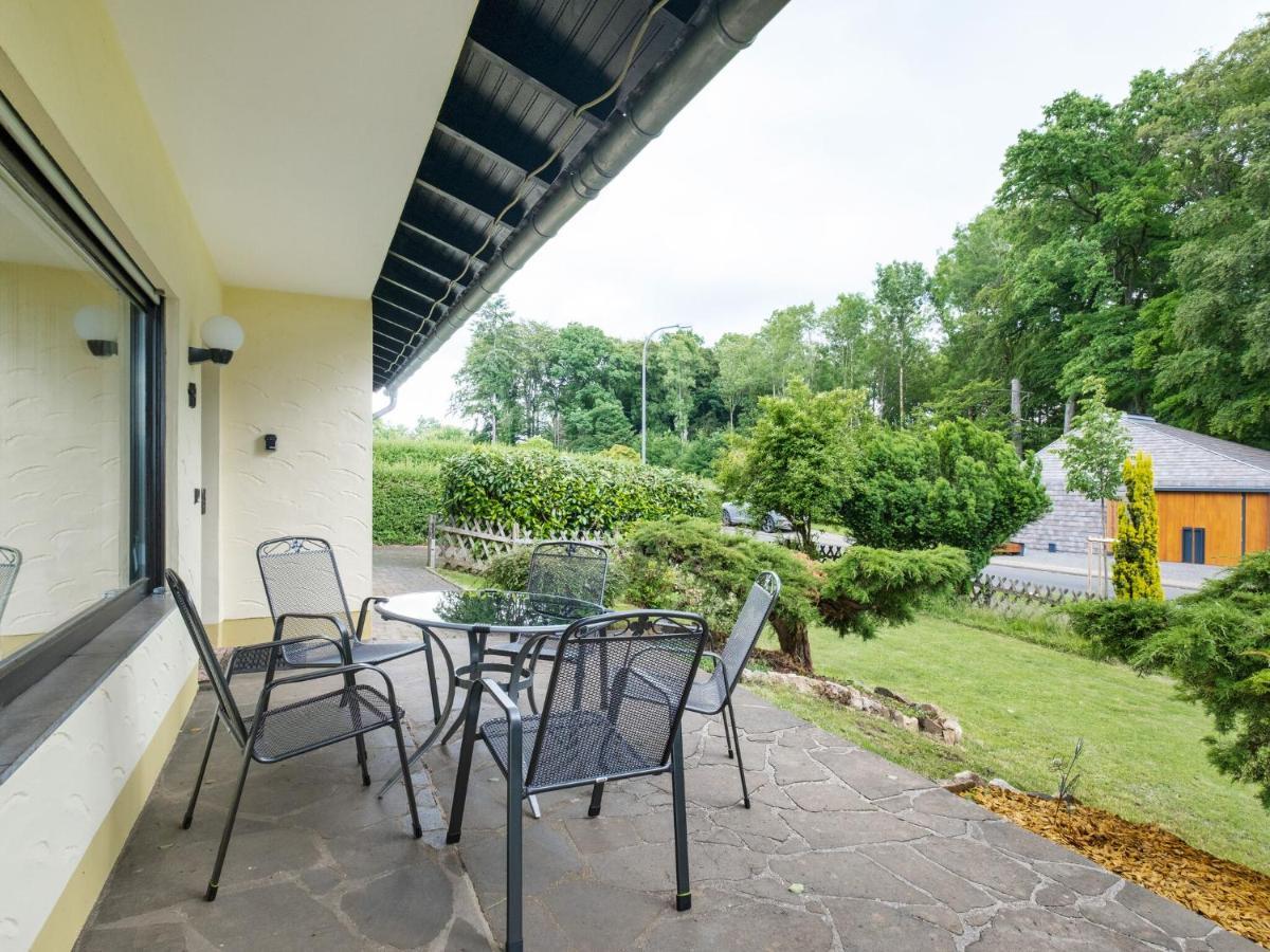 Idyllic Bungalow In Feusdorf With Forest View Habitación foto