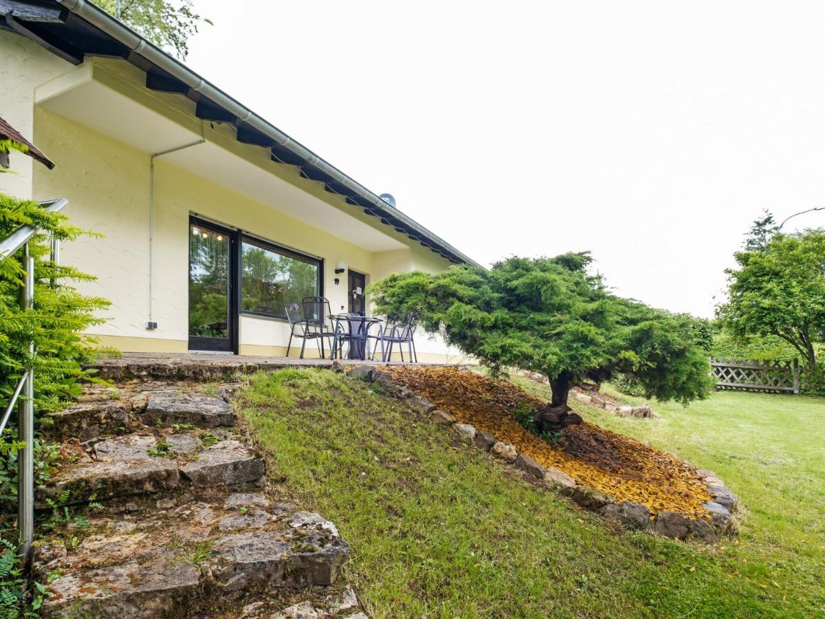 Idyllic Bungalow In Feusdorf With Forest View Habitación foto